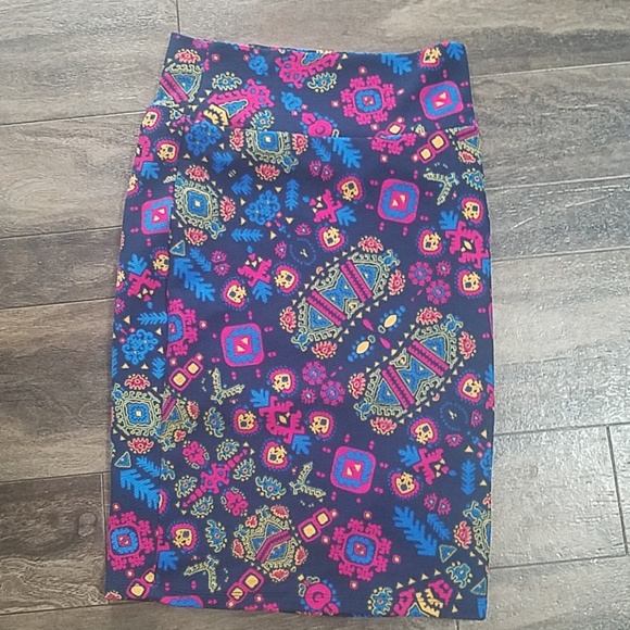 LuLaRoe Dresses & Skirts - Lularoe cassie sz xs LuLaRoe Dresses & Skirts - Lularoe cassie sz xs